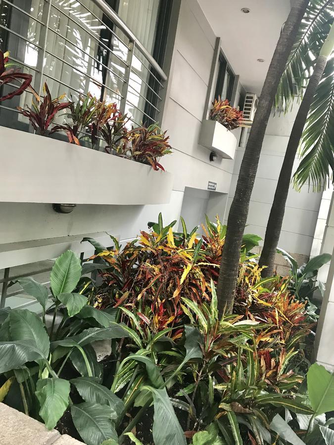 Downtown Retro Serviced Apartment ホーチミン市 エクステリア 写真